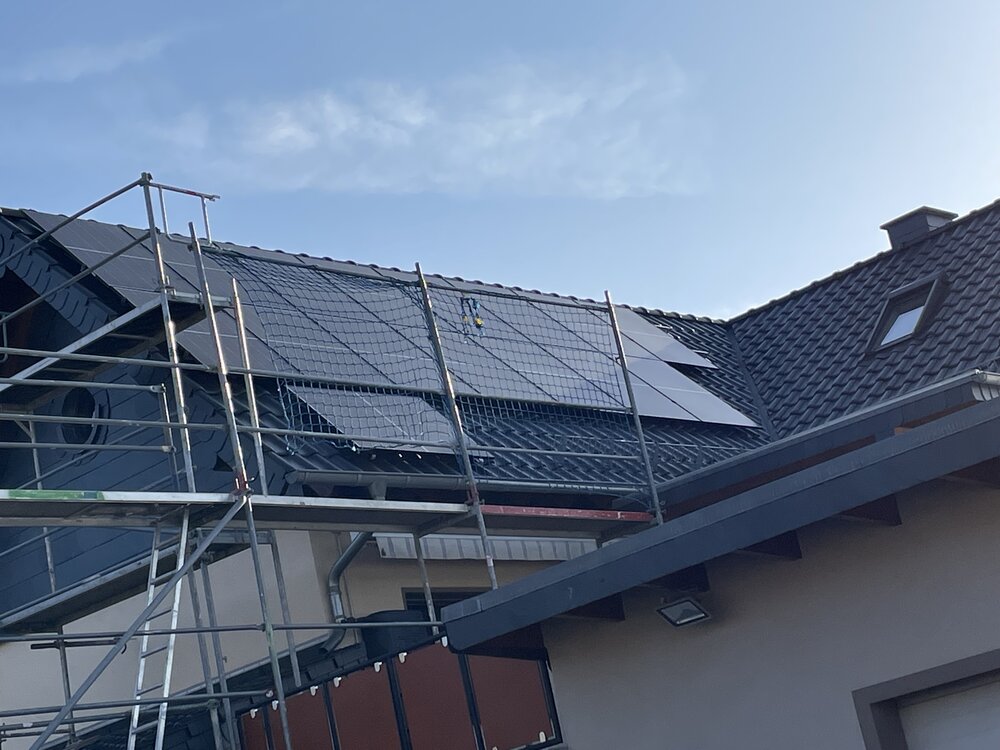 Dach-PV-Montage